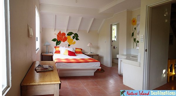 Coffee River Garden View Cottage Bedroom 2